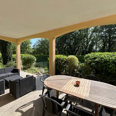 Avec Piscine Sur Villa